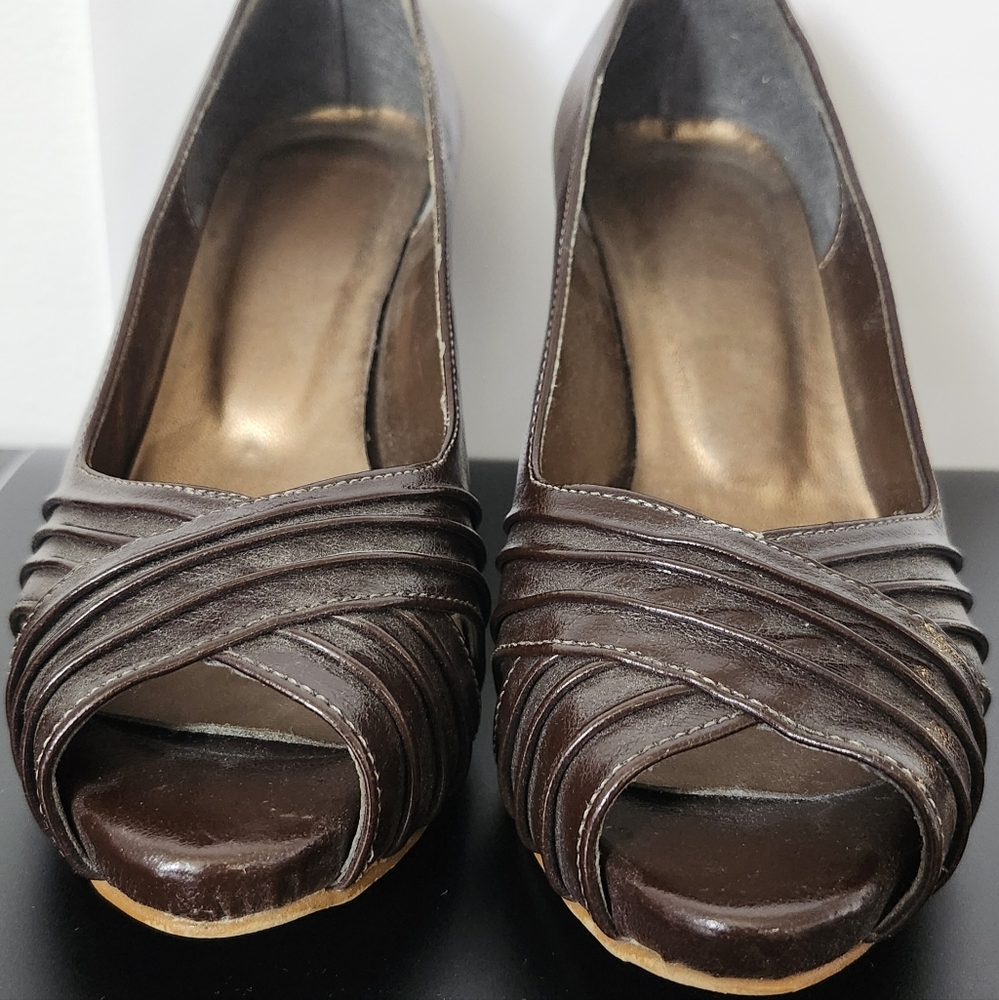 Elegant Brown Peep-Toe Women's Shoes